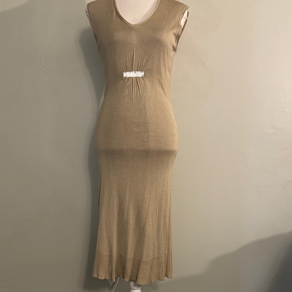 Elegant Tan Sleeveless Light Sweater Dress